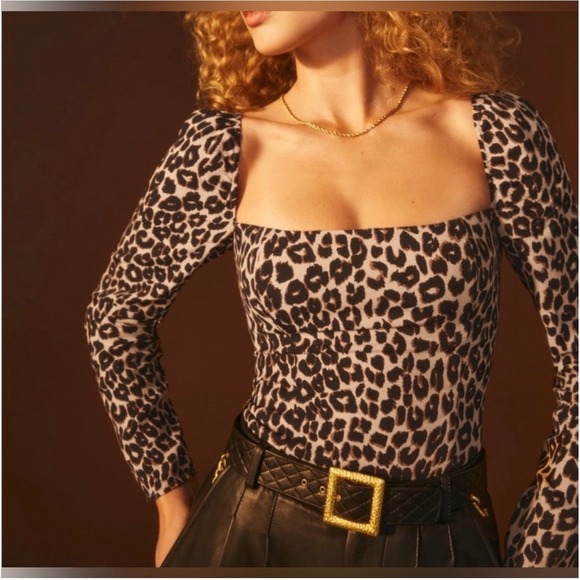 Reformation Tops - Reformation Demi Square Neck Long Sleeve Top in Cheetah Print - 4